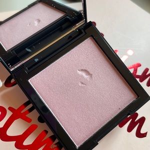 MORPHE X DEYSI DANGER HIGHLIGHTER